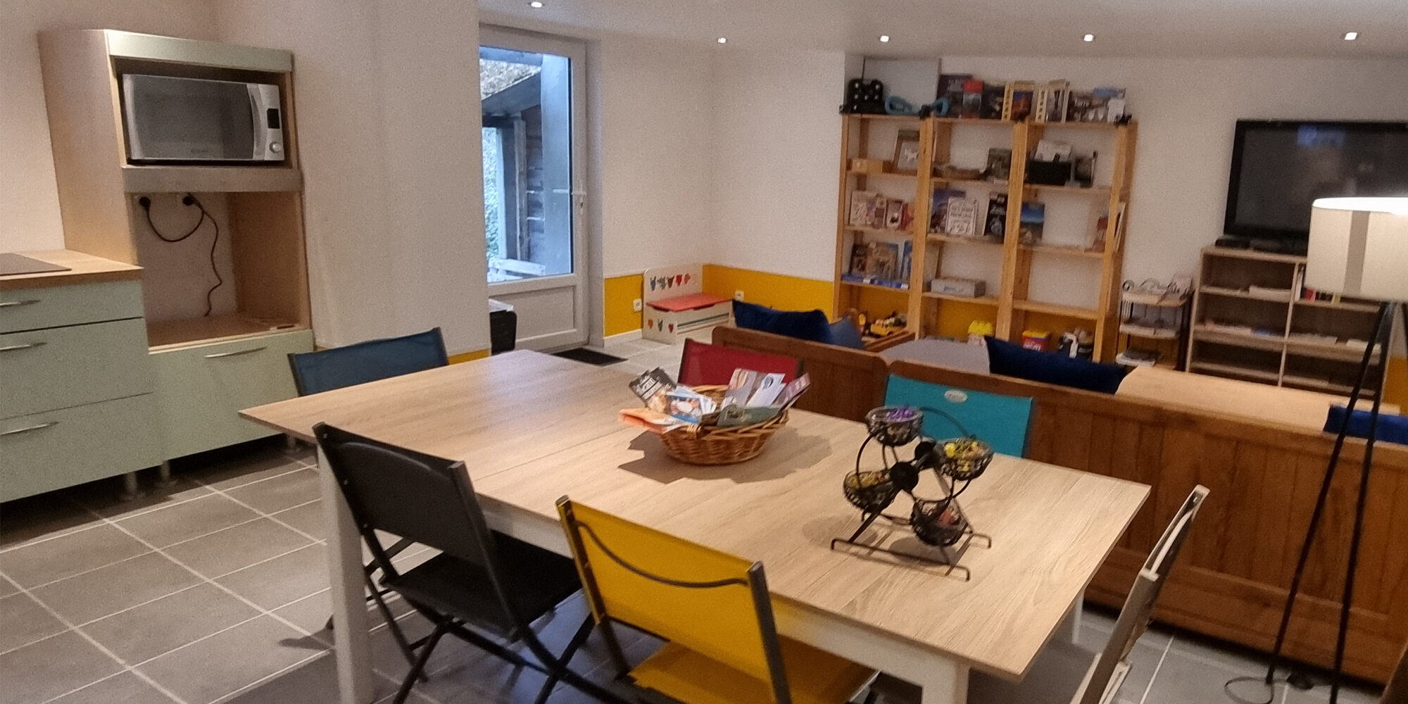 La table à manger de notre salle commune