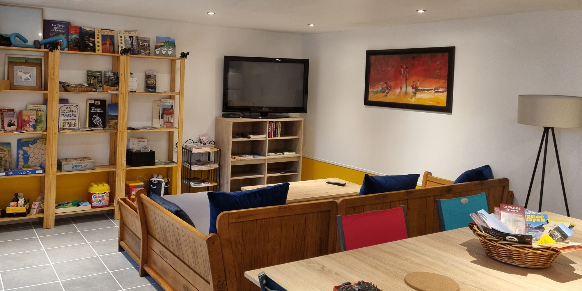 Le coin TV de notre salle commune à la Salvetat-sur-Agout